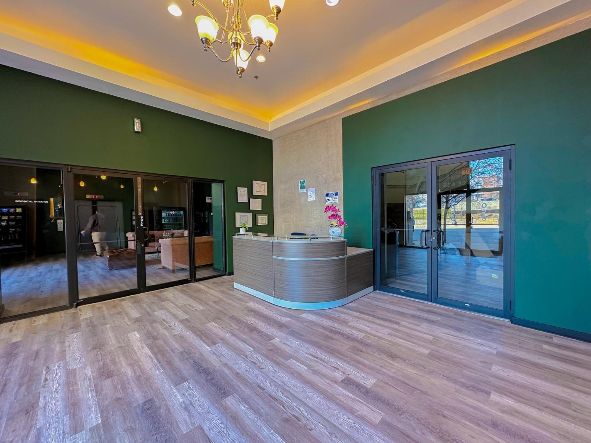 Mccormick Place 3Br Luxury Penthouse Duplex With Personal Rooftop And Optional Parking For 8 Guests In Chicago South Loop シカゴ エクステリア 写真